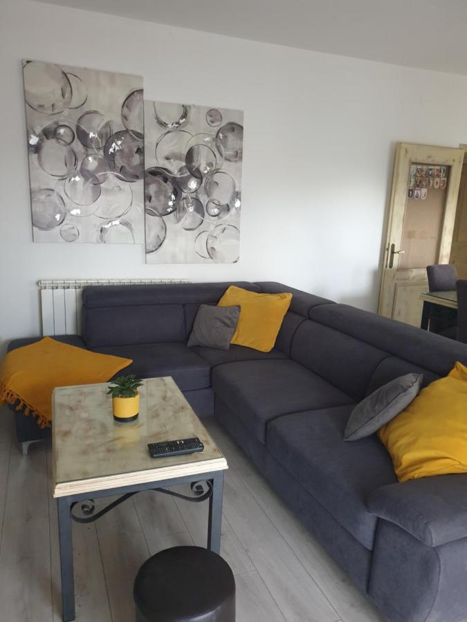 House Aurora Apartment